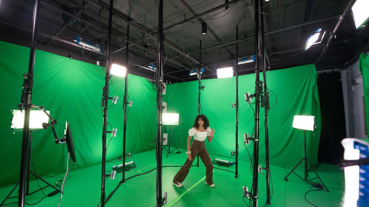 NYU is developing 3D video streaming technology with the help of its dance department